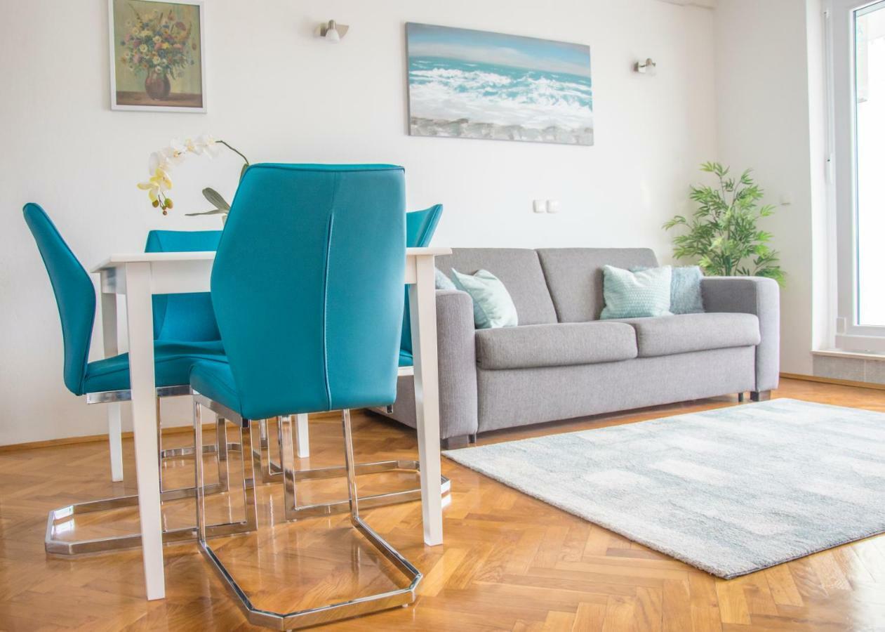 Relax Inn Подстрана Екстер'єр фото