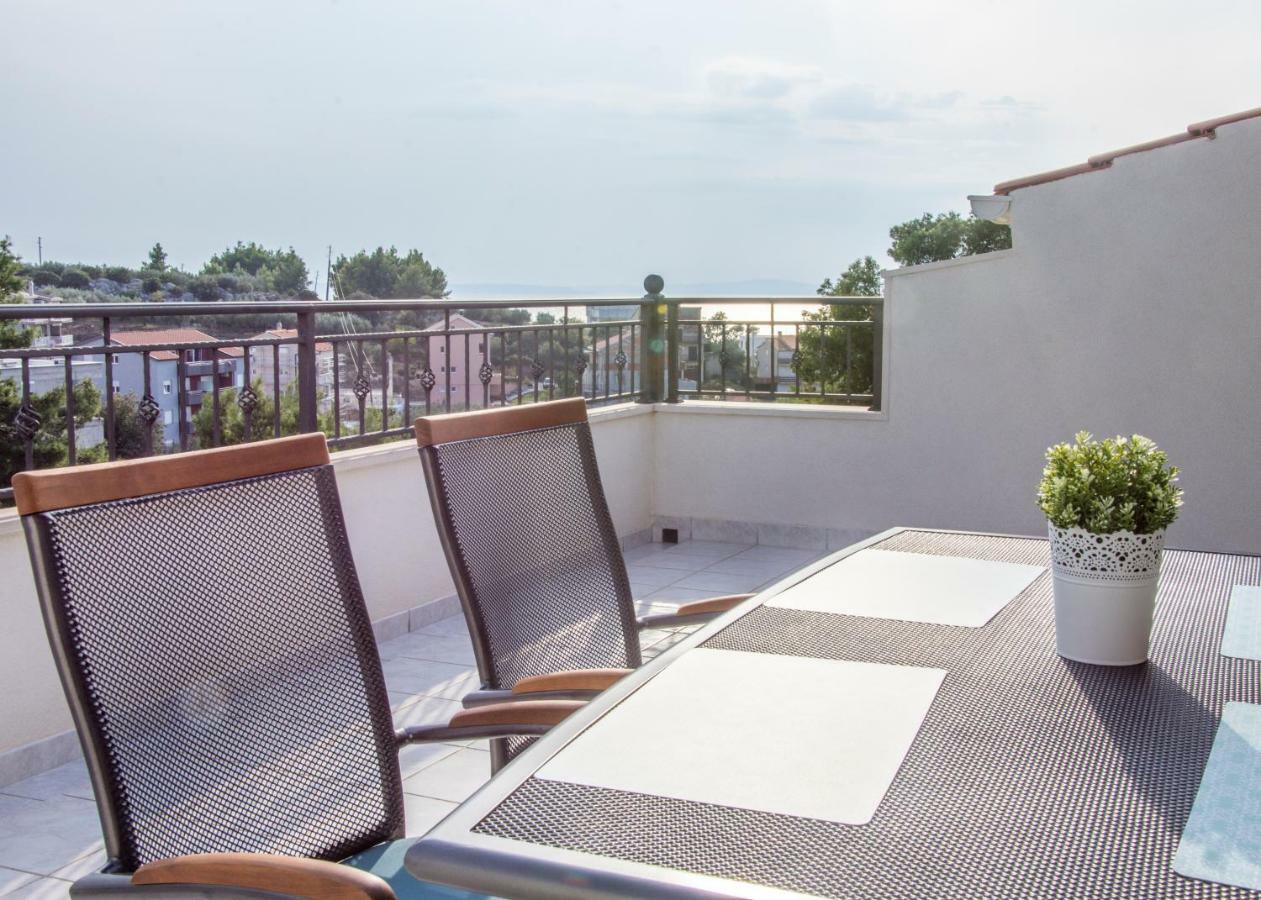 Relax Inn Подстрана Екстер'єр фото